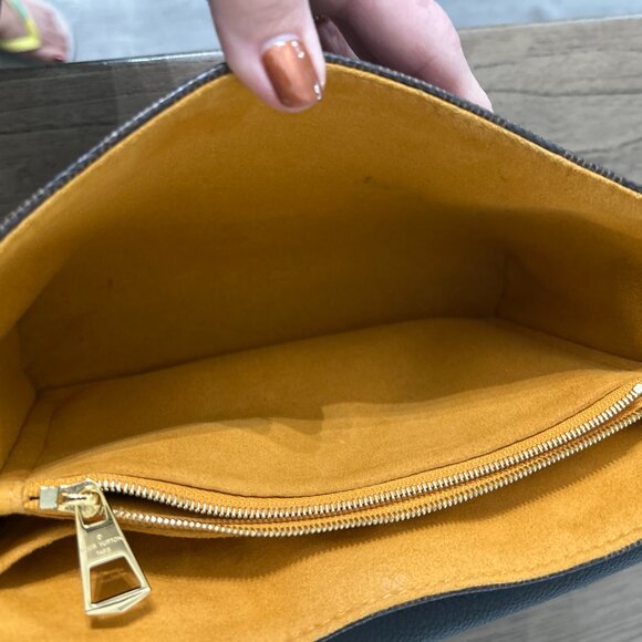 Guaranteed Authentic Louis Vuitton Clapton PM Damier Ebene Crossbody Canvas Noir - Picture 11 of 15